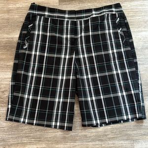 Izod plaid golf shorts